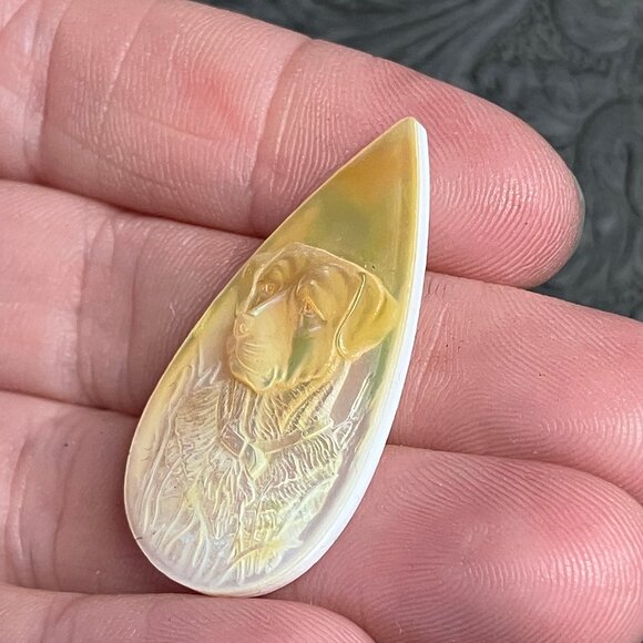 Labrador Retriever Dog Carved Mother of Pearl Cabochon - Picture 4 of 6